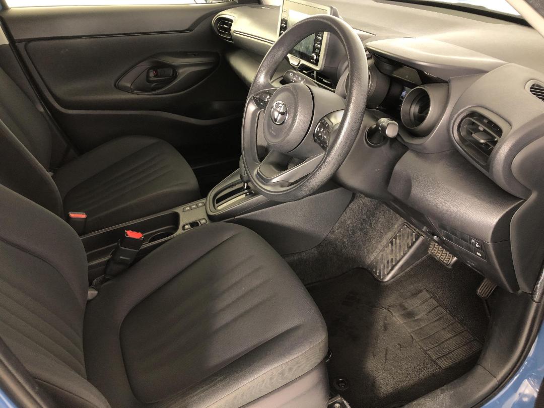 Photo '16' of Toyota Yaris Cross