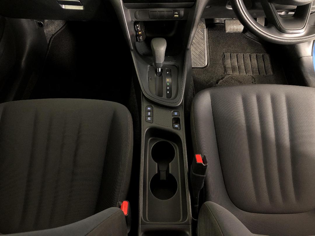 Photo '18' of Toyota Yaris Cross