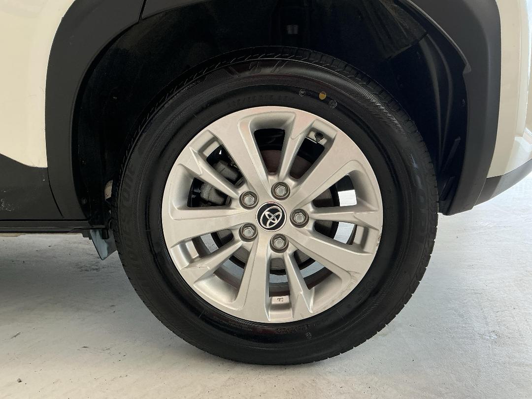 Photo '11' of Toyota Yaris Cross