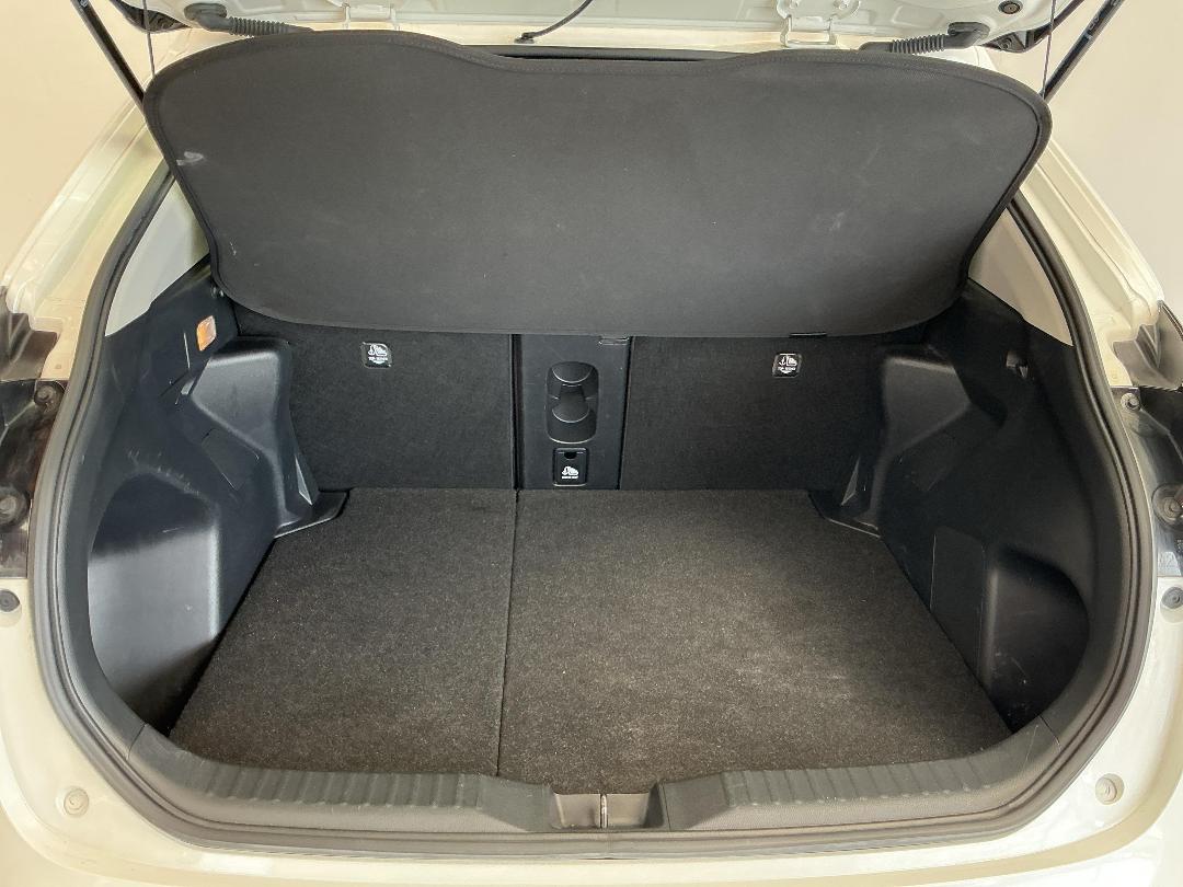 Photo '14' of Toyota Yaris Cross