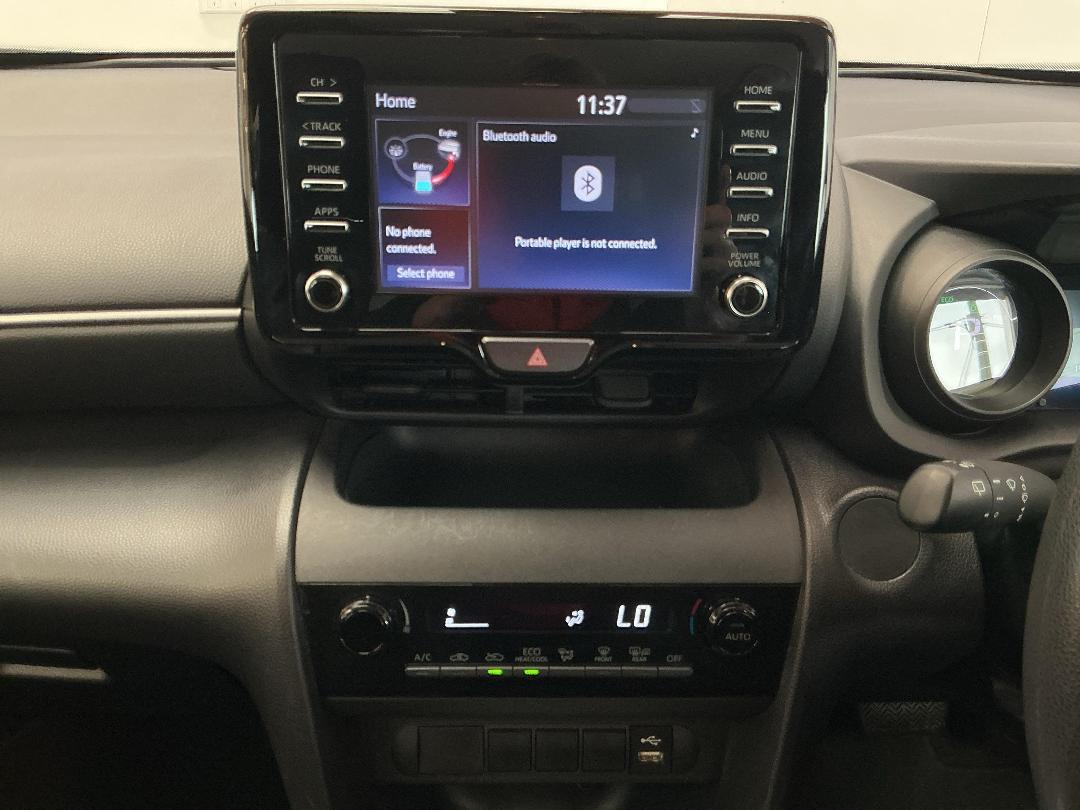 Photo '18' of Toyota Yaris Cross