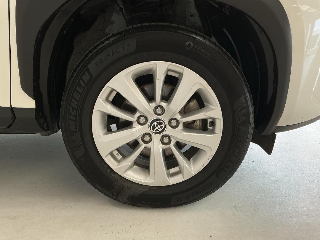 Photo '9' of Toyota Yaris Cross