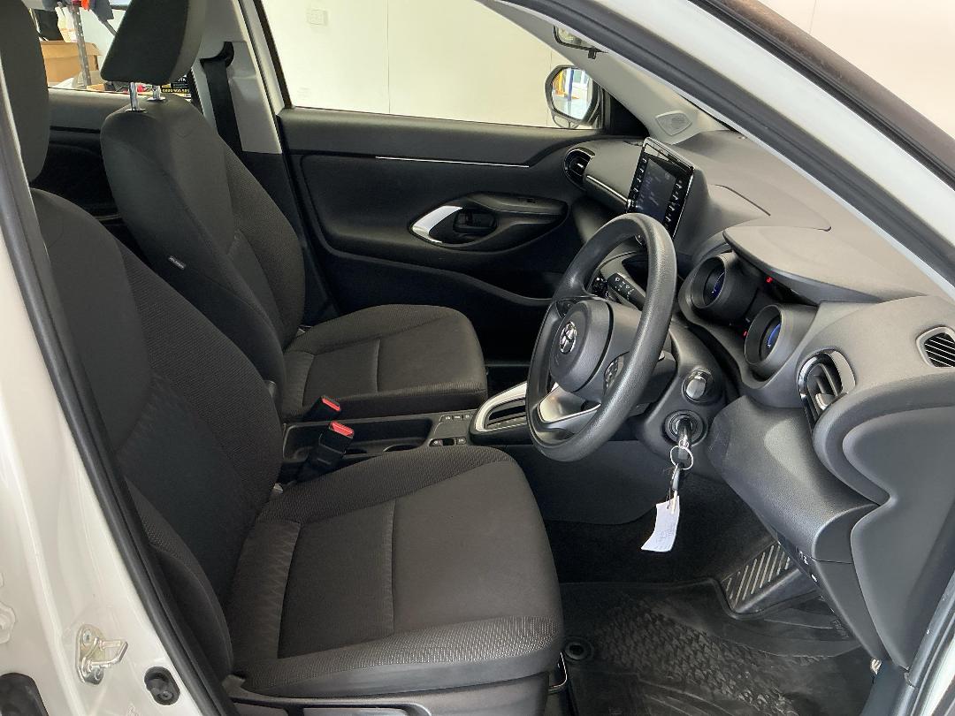 Photo '16' of Toyota Yaris Cross