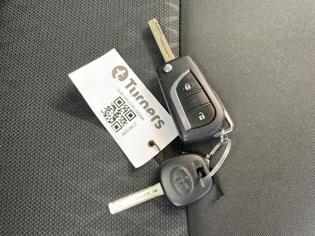 Photo '22' of Toyota Yaris Cross