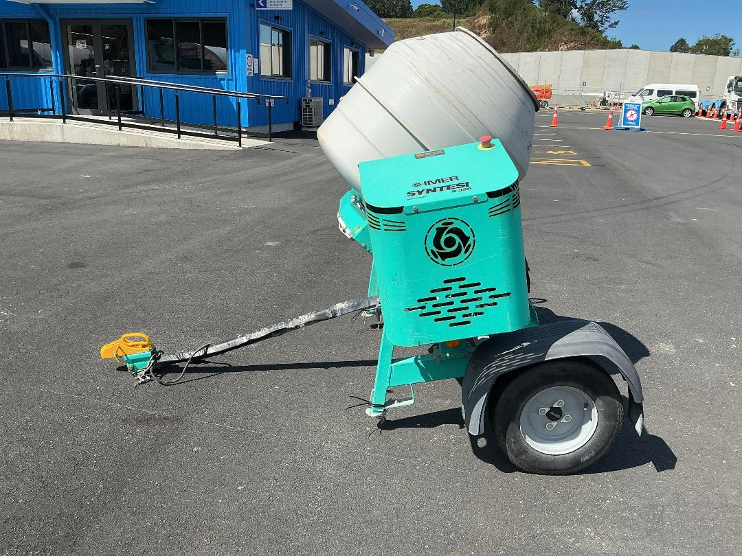 Photo '7' of TRAILER IMER S350 MIXER Other Trailers