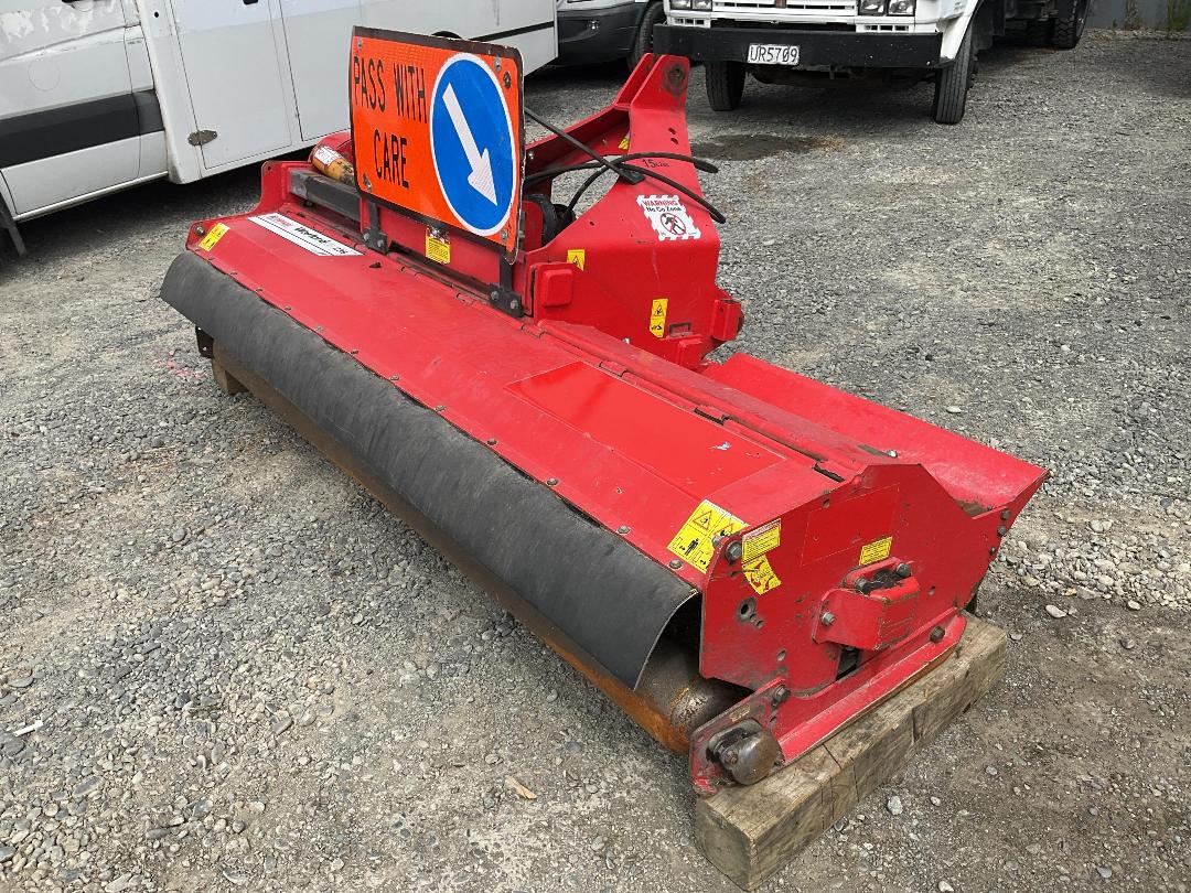 Photo '7' of TRIMAX Warlord S3 235 Mower Photo '7' of TRIMAX Warlord S3 235 Mower