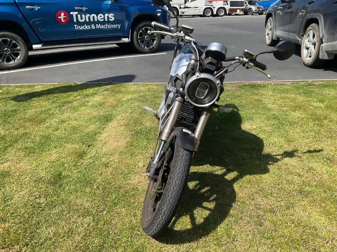 Photo '8' of VMOTO Super Soco TC MAX Photo '8' of VMOTO Super Soco TC MAX
