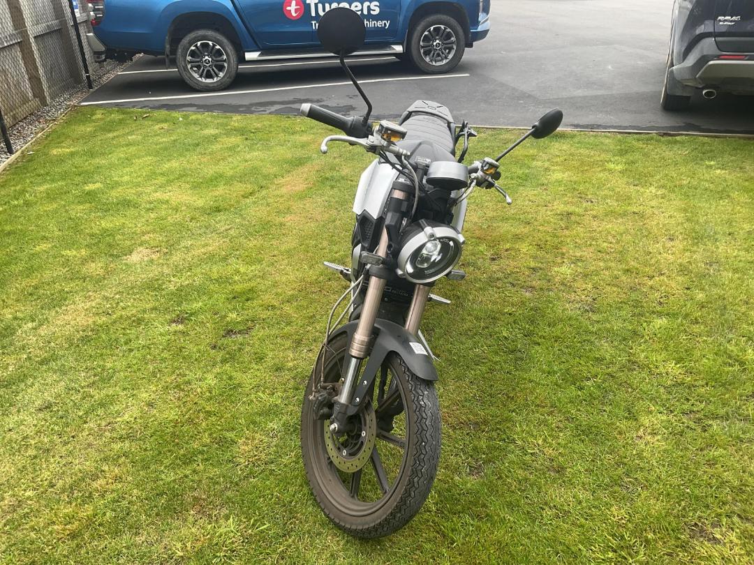 Photo '8' of VMOTO Super Soco TC MAX Photo '8' of VMOTO Super Soco TC MAX