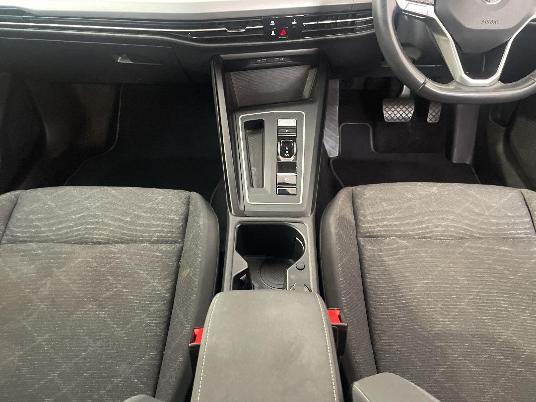 Photo '18' of Volkswagen Golf