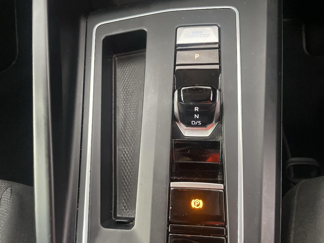 Photo '28' of Volkswagen Golf