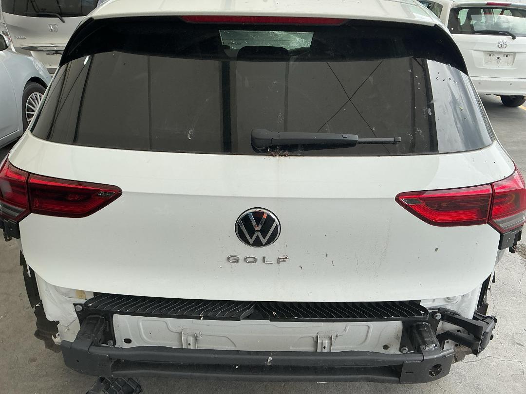 Photo '4' of Volkswagen Golf TSI R-Line Photo '4' of Volkswagen Golf TSI R-Line