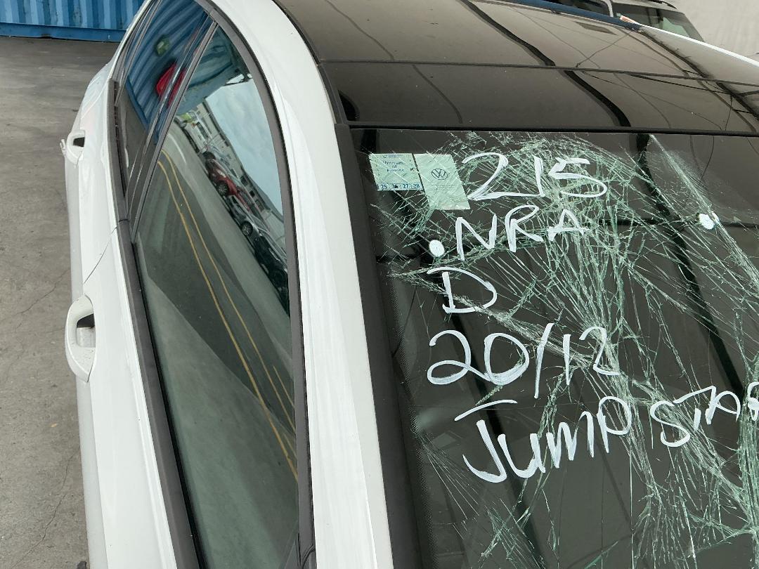 Photo '13' of Volkswagen Golf TSI R-Line Photo '13' of Volkswagen Golf TSI R-Line