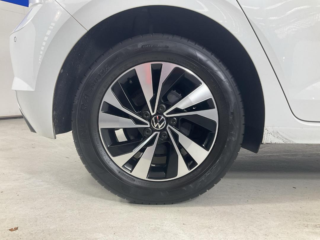 Photo '12' of Volkswagen Polo