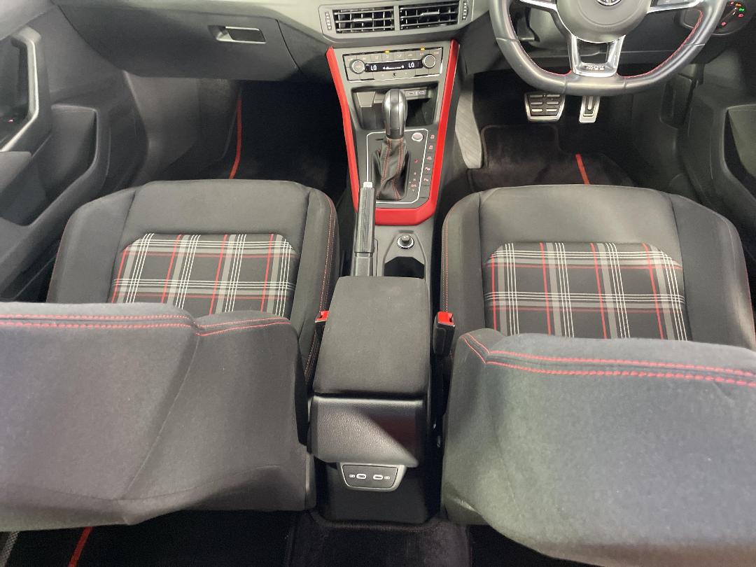 Photo '18' of Volkswagen Polo