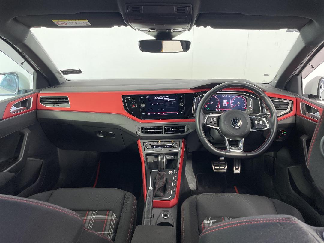 Photo '17' of Volkswagen Polo