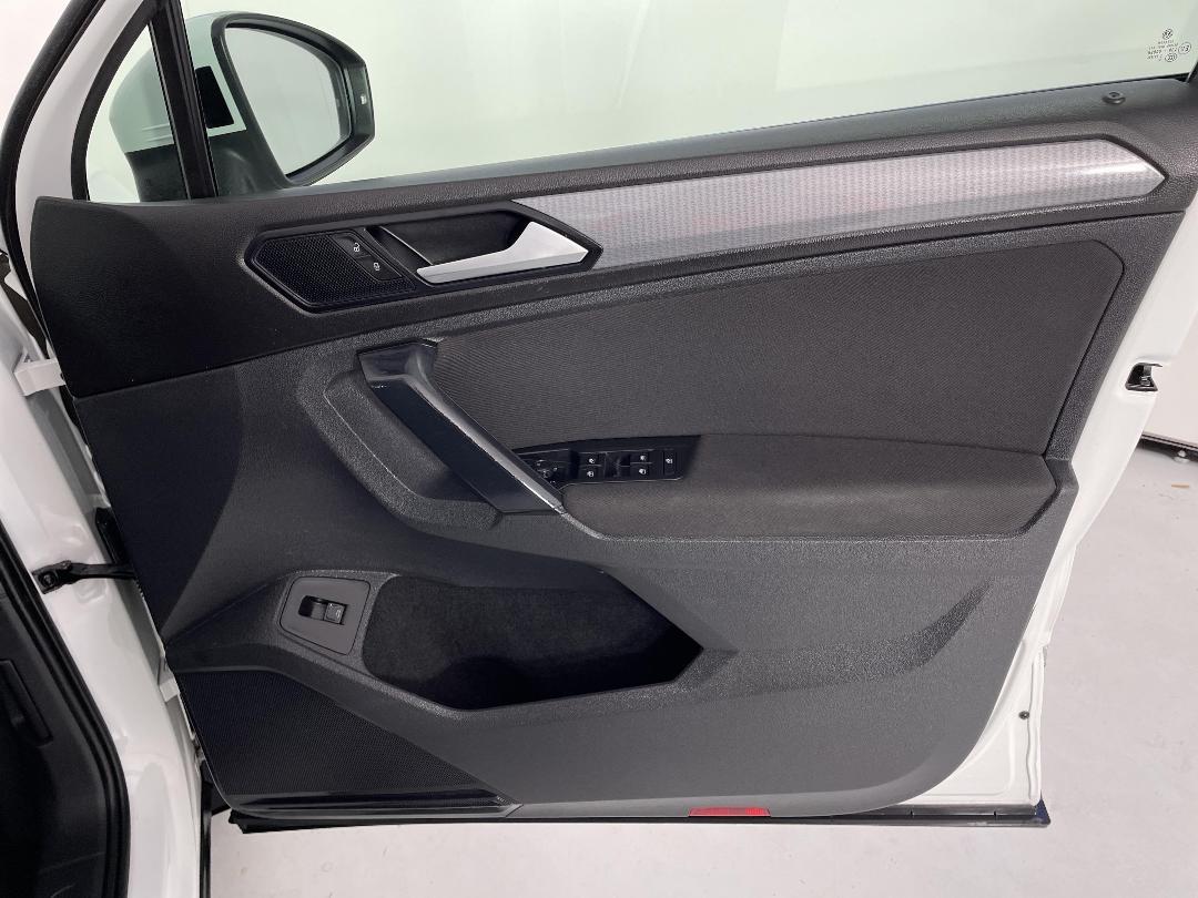 Photo '15' of Volkswagen Tiguan Photo '15' of Volkswagen Tiguan