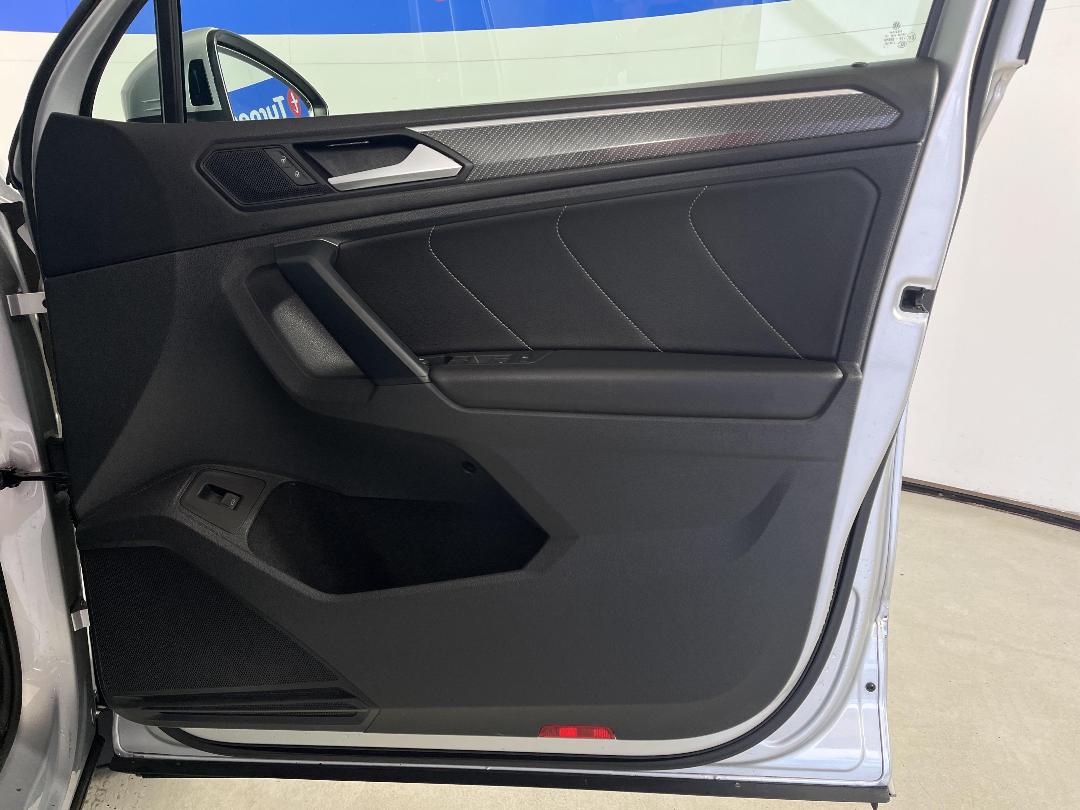 Photo '15' of Volkswagen Tiguan Photo '15' of Volkswagen Tiguan