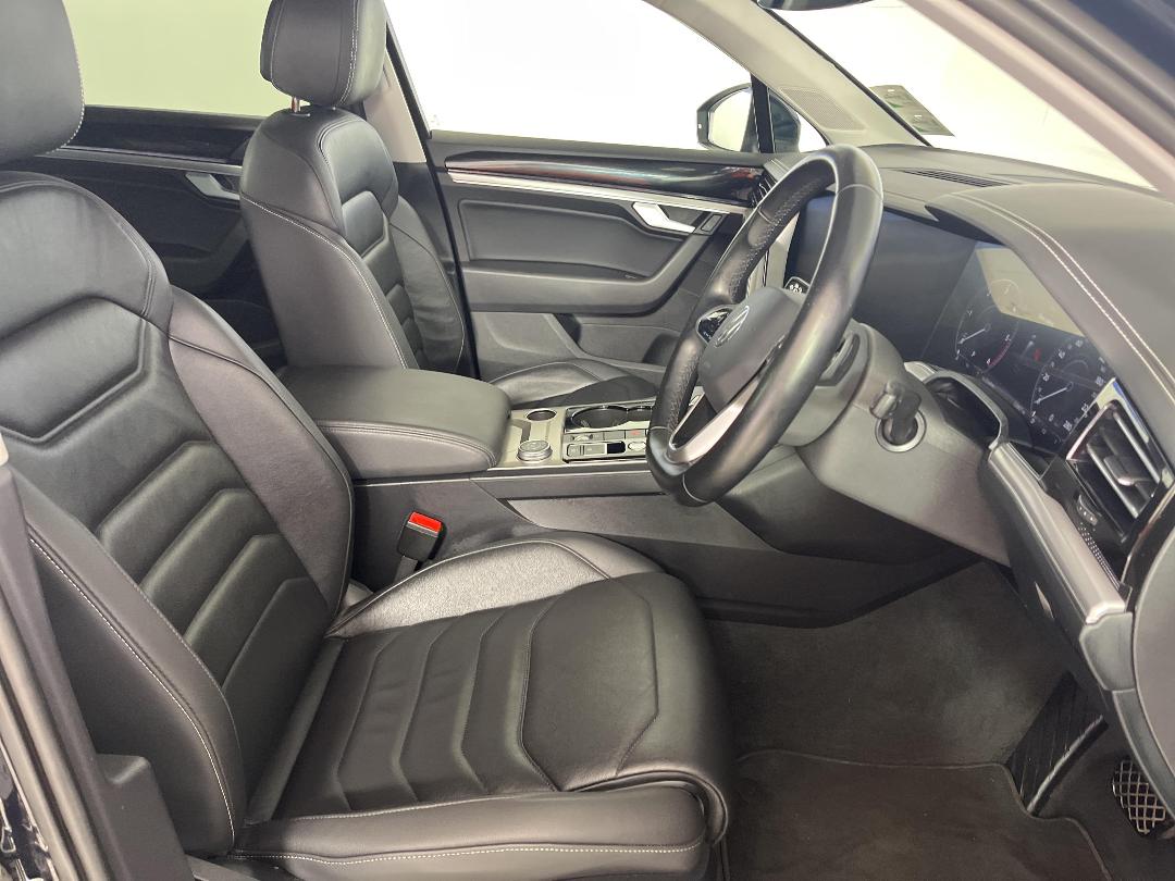 Photo '16' of Volkswagen Touareg