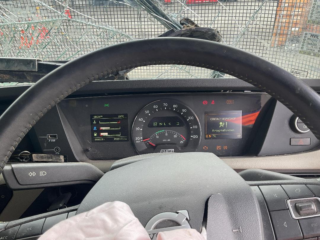 Photo '16' of Volvo FH16 700 SERIES4 8X4R Other Truck Photo '16' of Volvo FH16 700 SERIES4 8X4R Other Truck