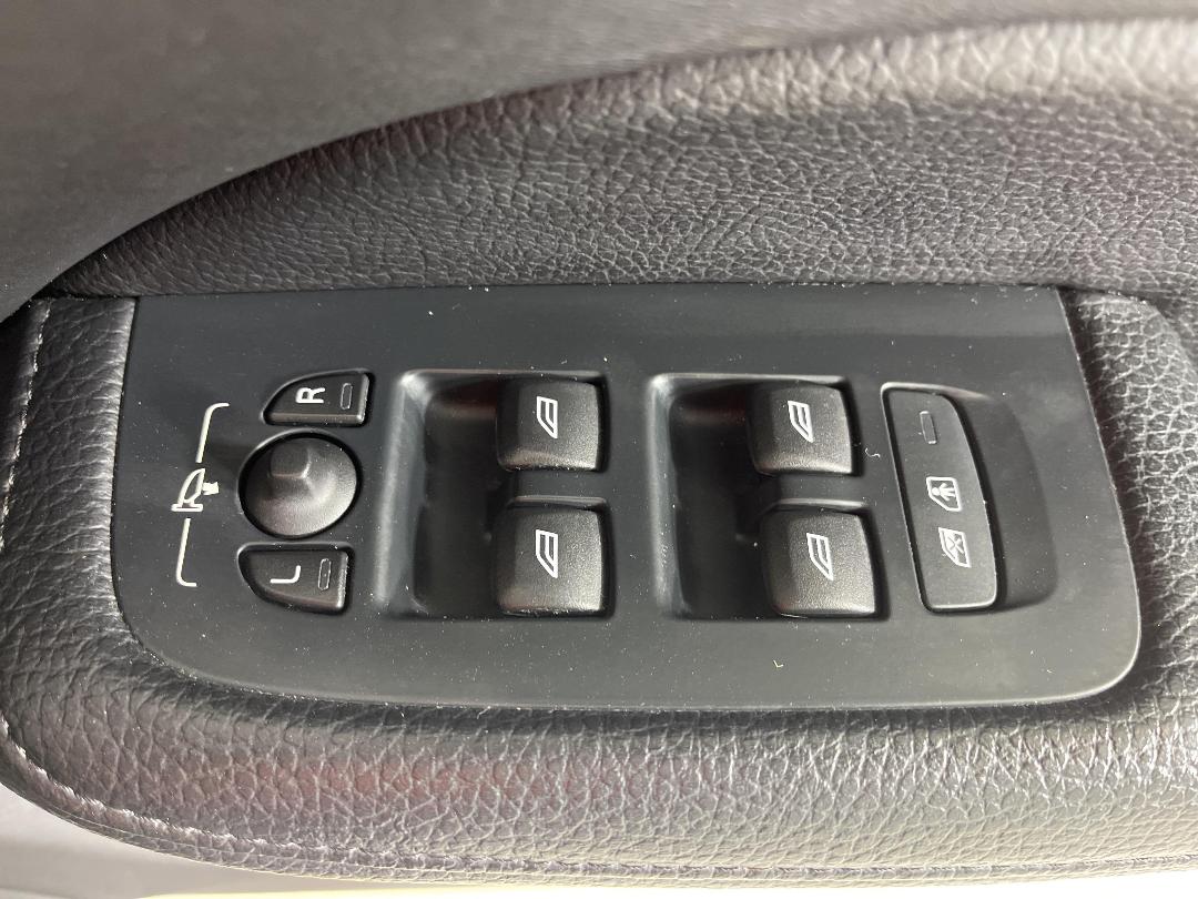 Photo '26' of Volvo V60 Cross Country Photo '26' of Volvo V60 Cross Country