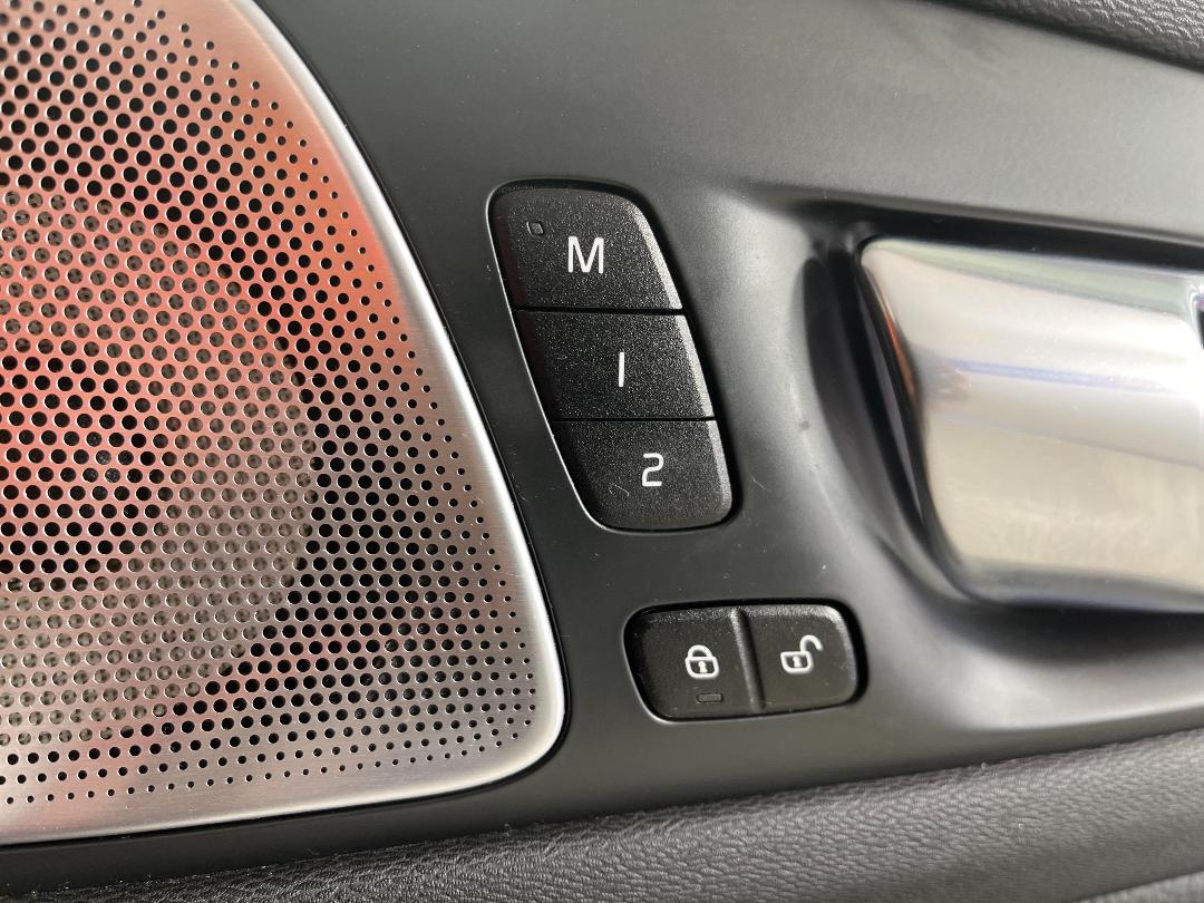 Photo '27' of Volvo V60 Cross Country Photo '27' of Volvo V60 Cross Country