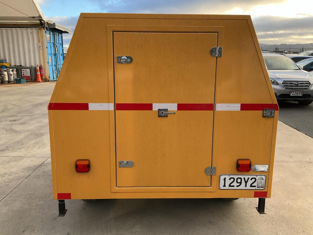 Photo '6' of WADE Special Purpose Box Body - Single