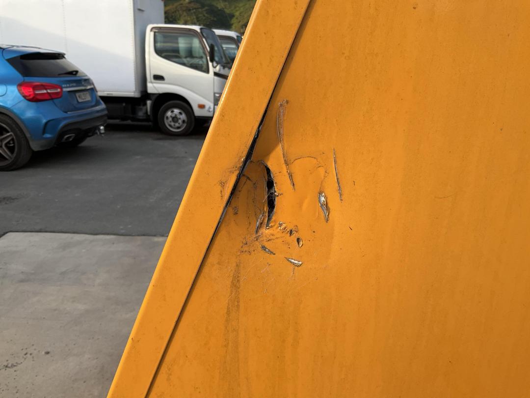 Photo '13' of WADE Special Purpose Box Body - Single