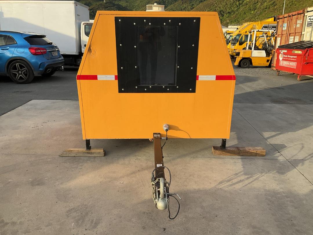 Photo '12' of WADE Special Purpose Box Body - Single