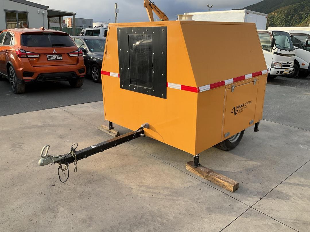 Photo '11' of WADE Special Purpose Box Body - Single