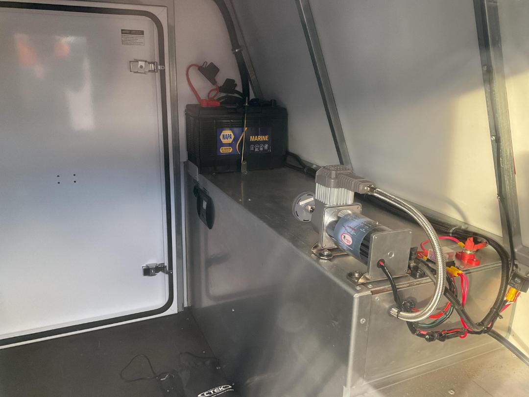 Photo '14' of WADE Special Purpose Box Body - Single