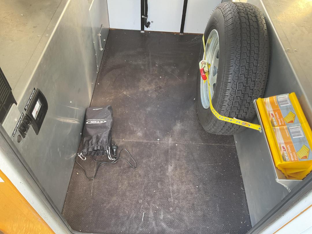 Photo '23' of WADE Special Purpose Box Body - Single