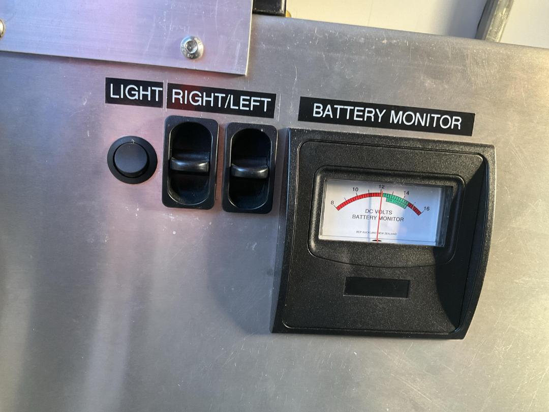 Photo '27' of WADE Special Purpose Box Body - Single