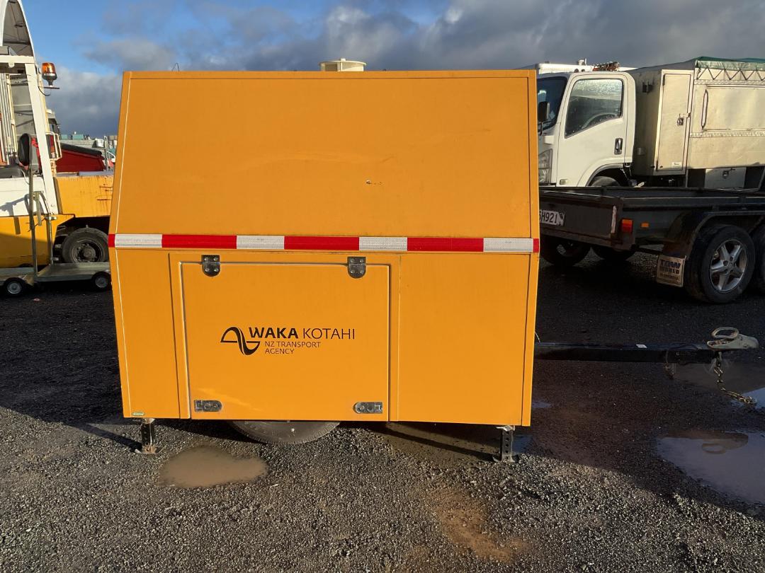 Photo '4' of WADE Special Purpose Box Body - Single