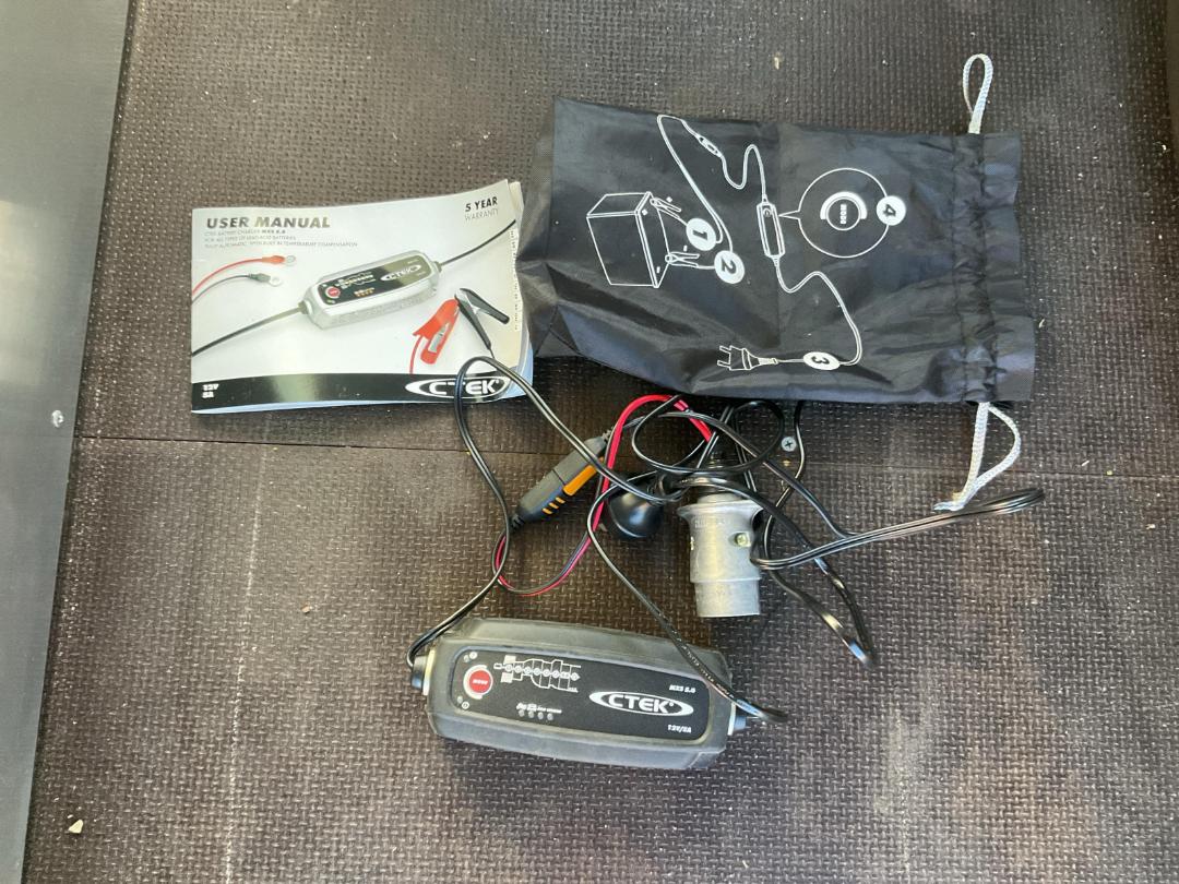 Photo '26' of WADE Special Purpose Box Body - Single