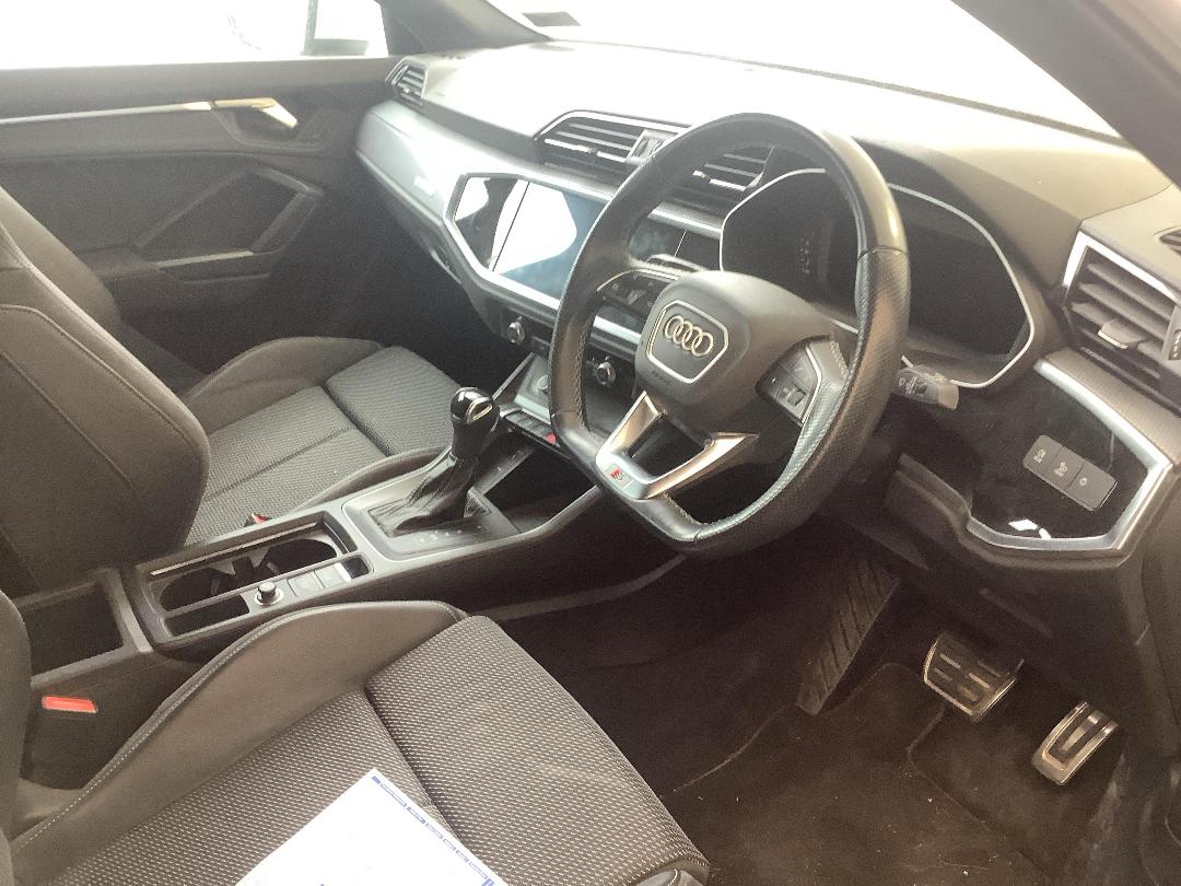 Photo '15' of Audi Q3 Sportback 45 180KW Photo '15' of Audi Q3 Sportback 45 180KW