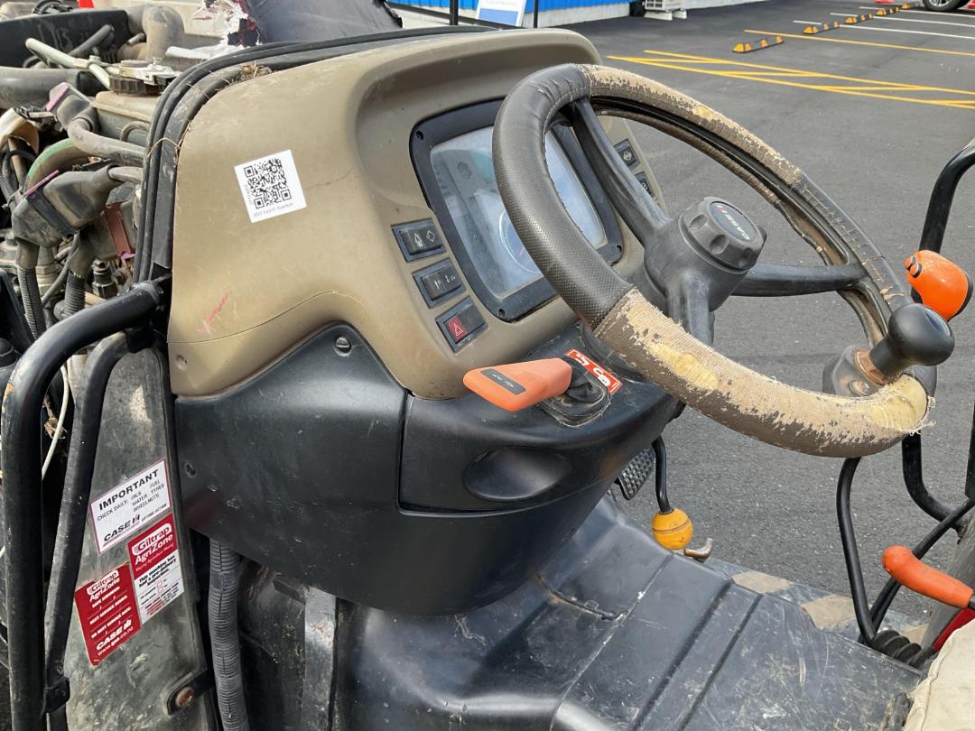 Photo '20' of Case IH Quantum 85V Tractor Photo '20' of Case IH Quantum 85V Tractor