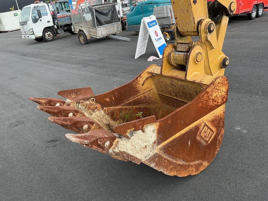 Photo '17' of CAT 315GC Excavator