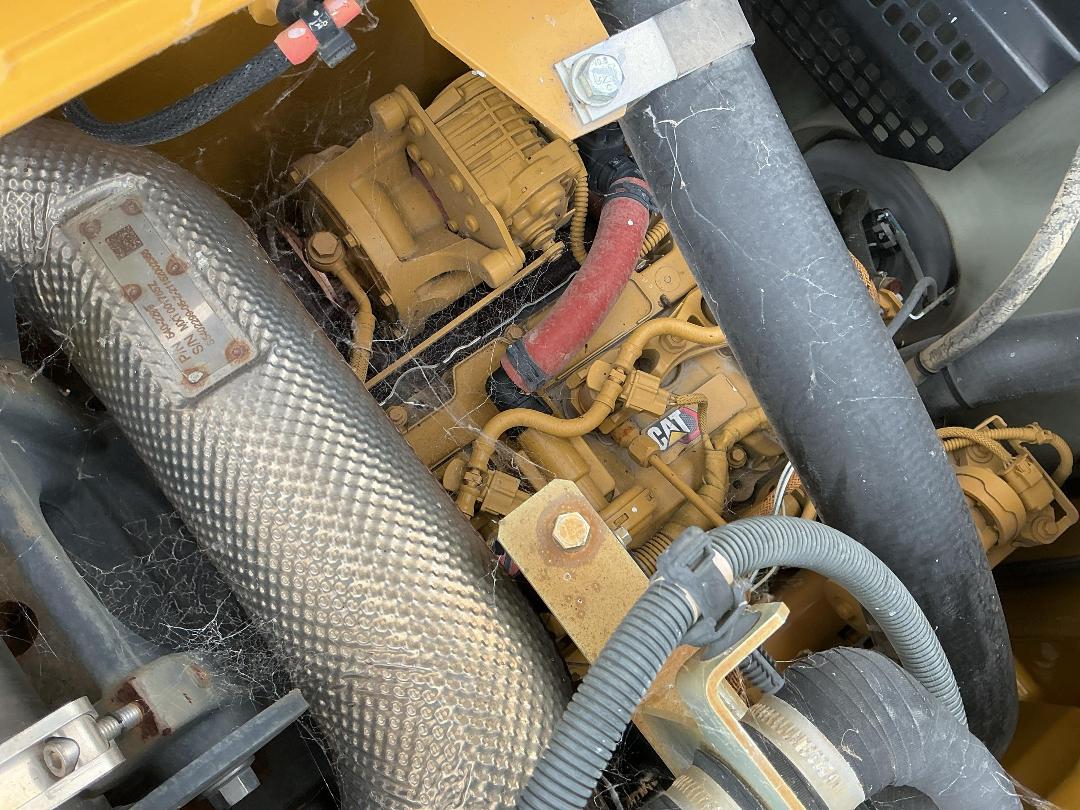 Photo '33' of CAT 315GC Excavator