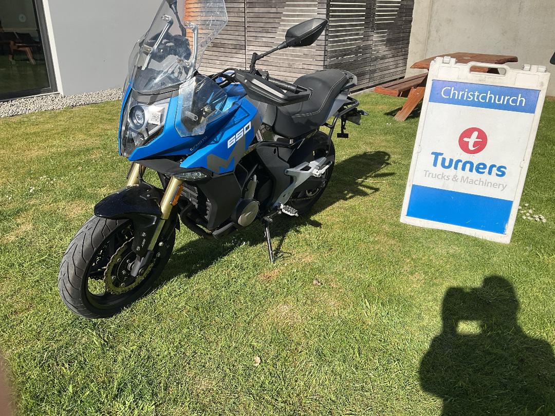 Photo '2' of Cfmoto 650MT Photo '2' of Cfmoto 650MT