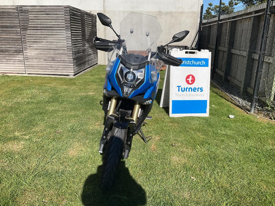 Photo '3' of Cfmoto 650MT Photo '3' of Cfmoto 650MT