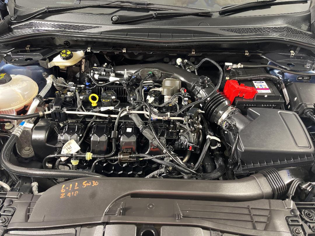 Photo '13' of Ford Escape