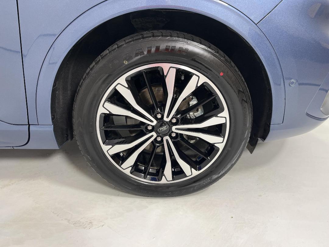 Photo '9' of Ford Escape