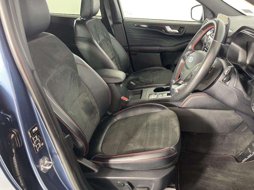 Photo '16' of Ford Escape