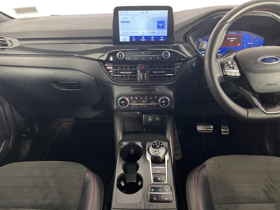 Photo '18' of Ford Escape