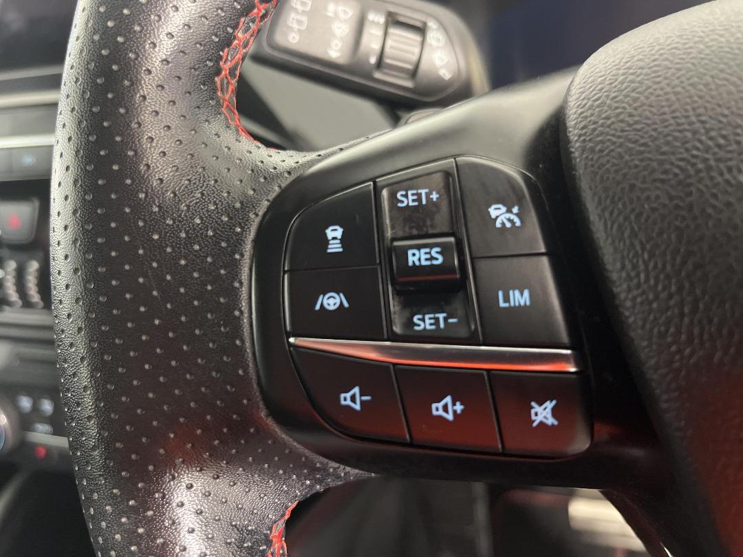 Photo '25' of Ford Escape