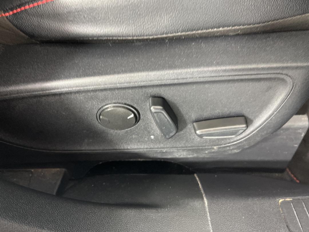 Photo '28' of Ford Escape