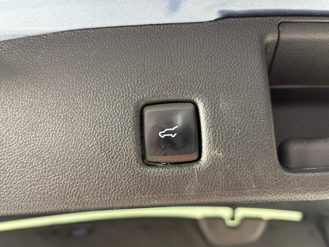 Photo '29' of Ford Escape