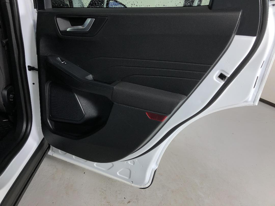 Photo '19' of Ford Escape