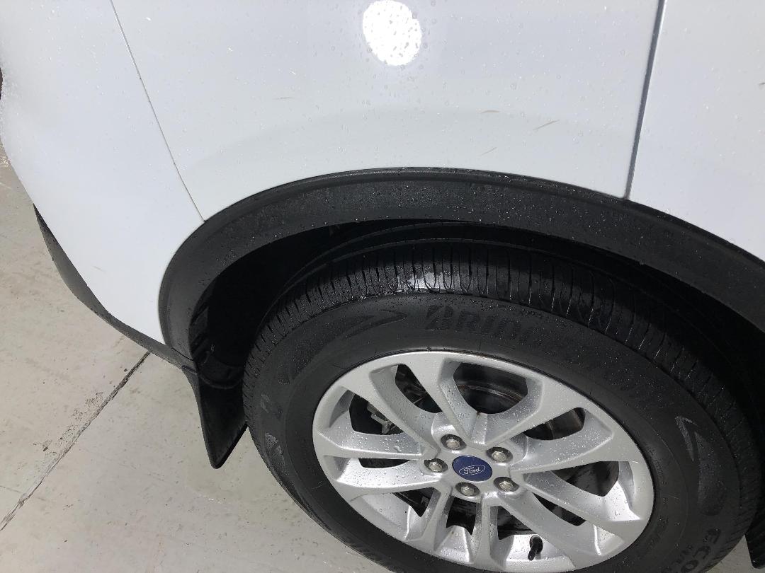 Photo '23' of Ford Escape