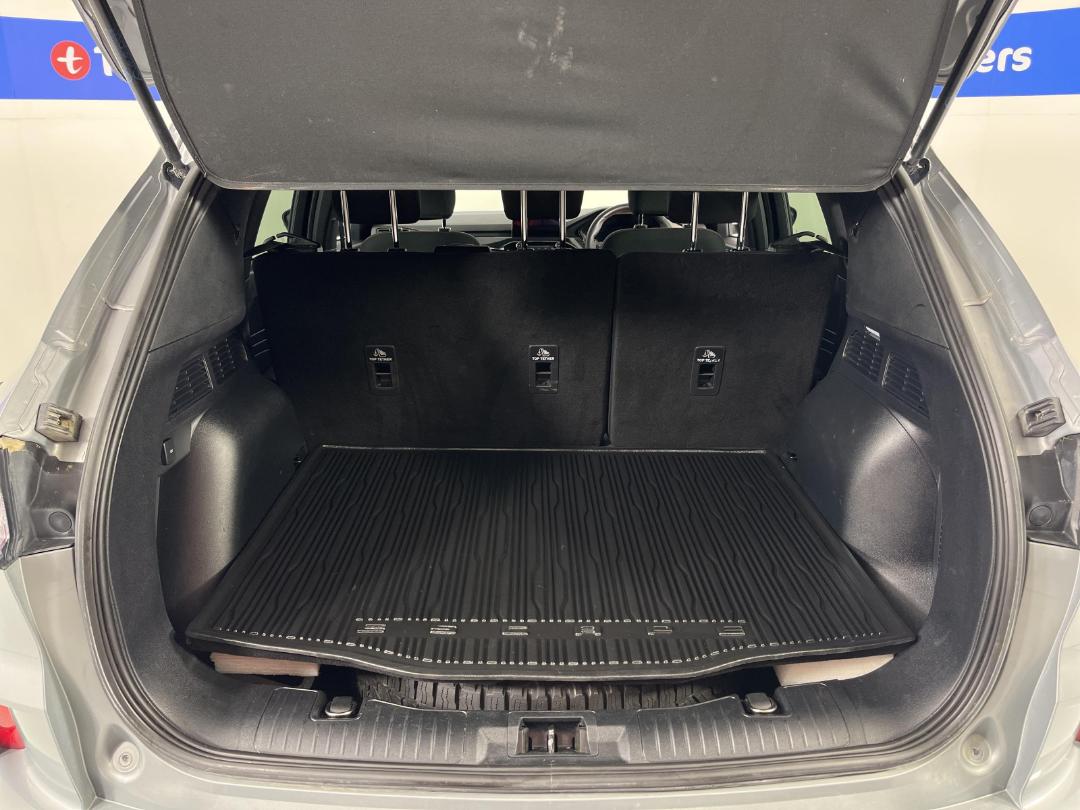 Photo '14' of Ford Escape